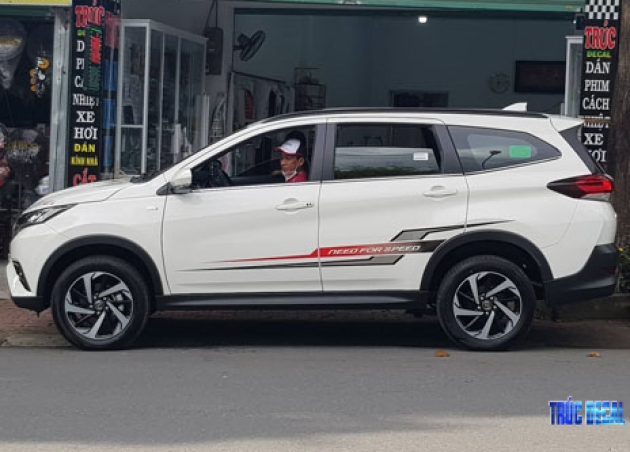 TOYOTA RUSH T-261021