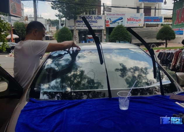 dán phim cách nhiệt .(hiệu nano)